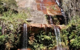 Cachoeira Três Pingos